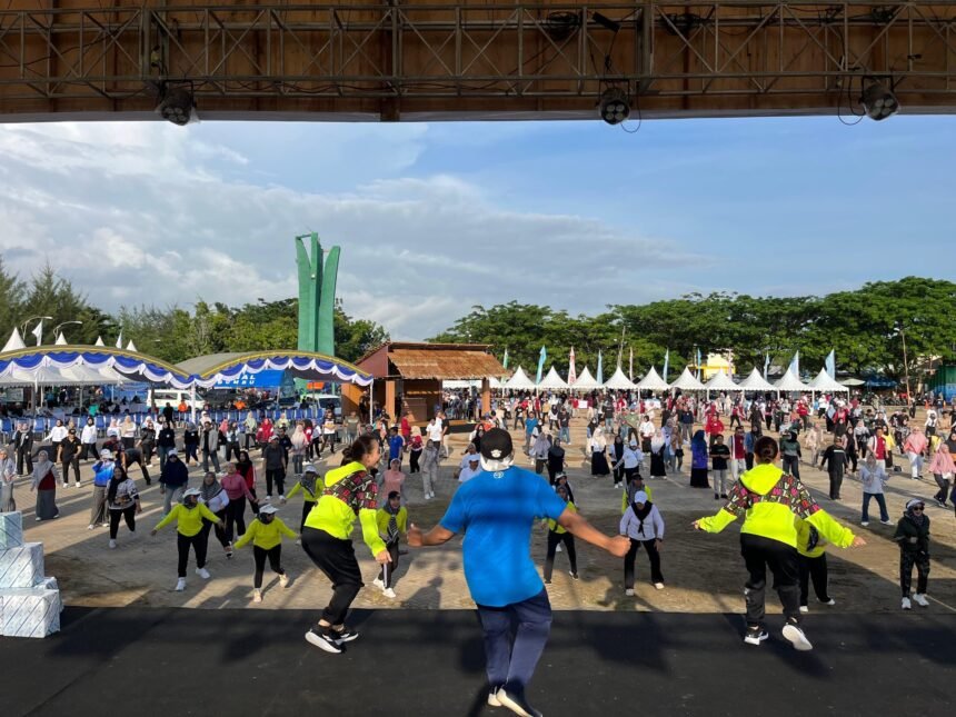 Senam Pagi Awali Aksi Sinergitas Merah Putih di Kusan Hilir