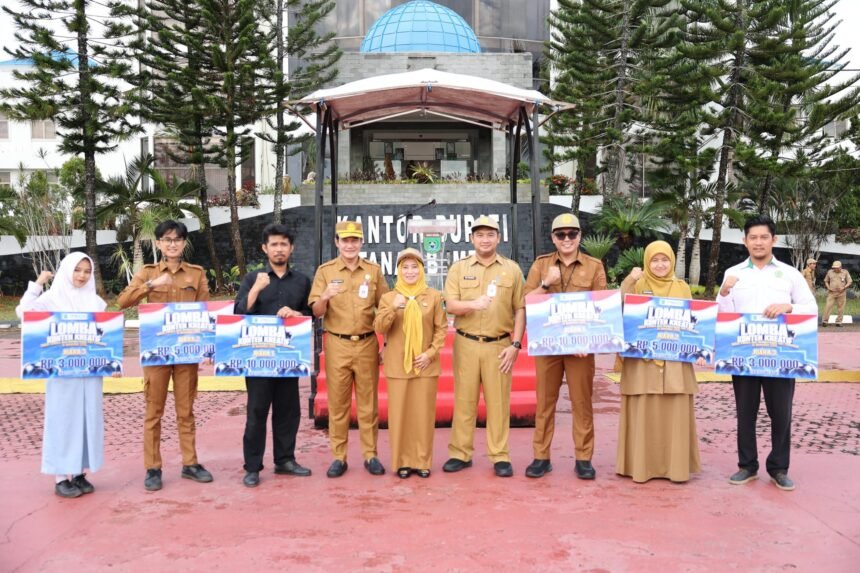 Pemkab Tanah Bumbu Serahkan Hadiah Lomba Konten Kreatif