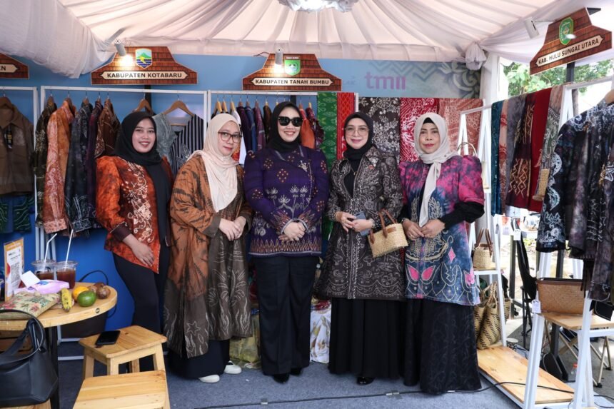 Produk Unggulan Tanah Bumbu Dipromosikan ke Tingkat Nasional Lewat Semarak “Sirang Kriya Banua”